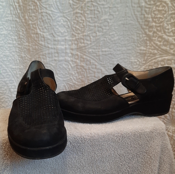 Just Our Shoes Black Mesh Top Buckled Shoes size 7.5 - Picture 4 of 13